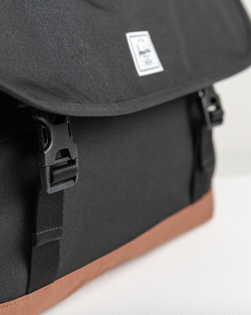 Cove Messenger – Herschel Supply Co. UK