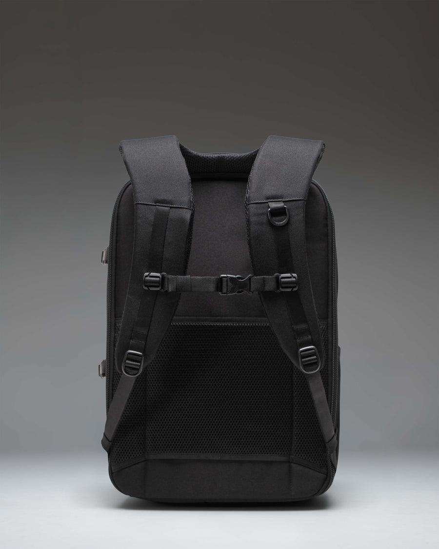 Black Herschel Supply Co. Kaslo Camera Bag Tech showcasing its modern, compact design and durable material for tech storage.