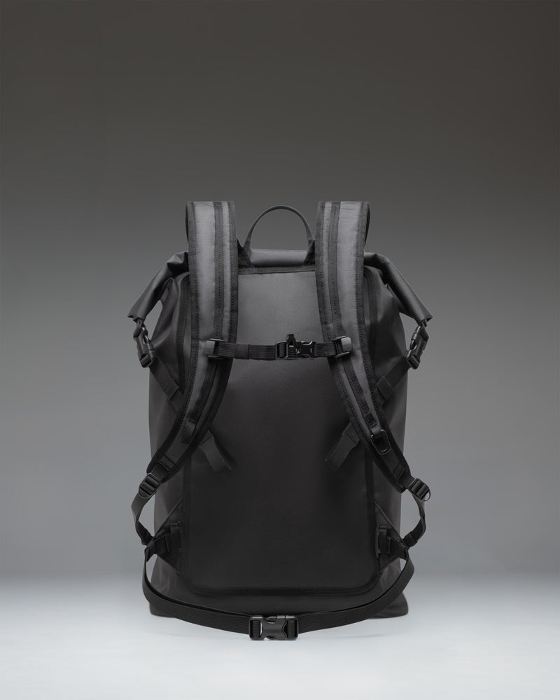 Dry Bag Backpack 32 L – Herschel Supply Co. UK