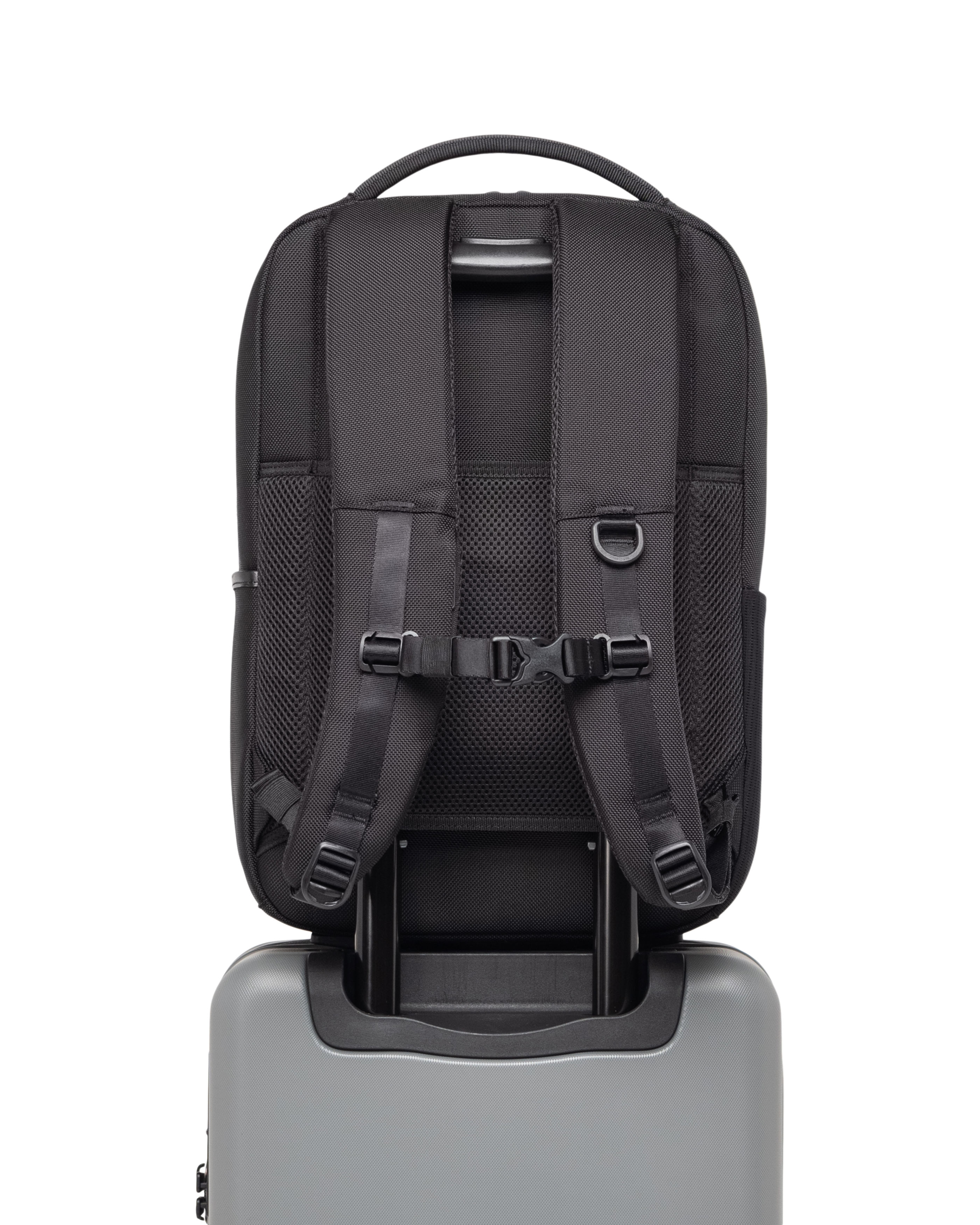 Herschel Kaslo Daypack Tech Cordura backpack infographic showing product dimensions and key features like the 15"/16" laptop sleeve.