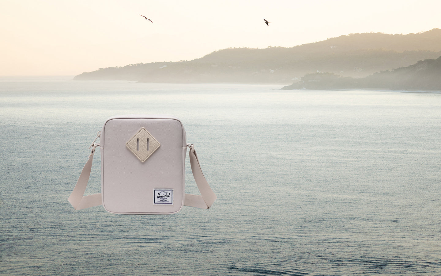 Herschel Heritage Crossbody bag in Moonbeam.