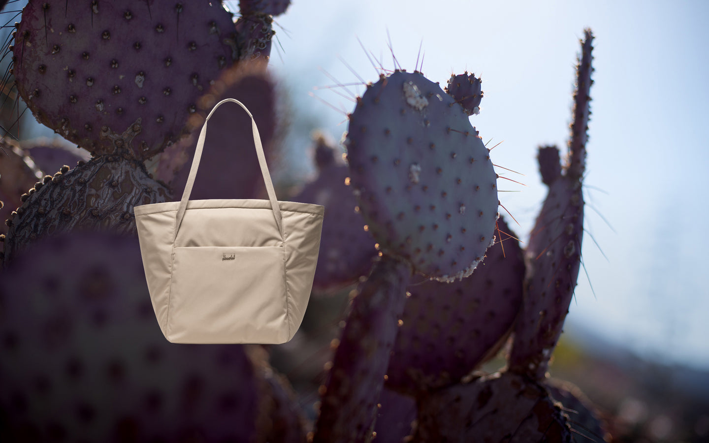 Herschel Supply Co. Joana Tote bag in Vintage Khaki.