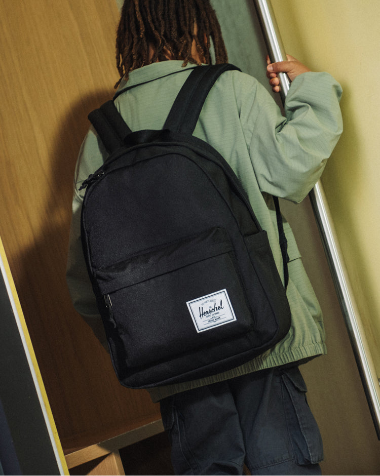 herschel backpack london store Classic XL Supply Co. USA This model is rounded off by the typical red and white striped lining. Pop Quiz Backpack Herschel