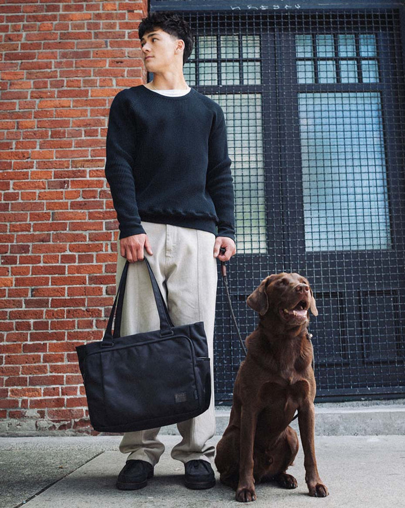 Herschel Supply Co. Kaslo Tote Tech Cordura in black.