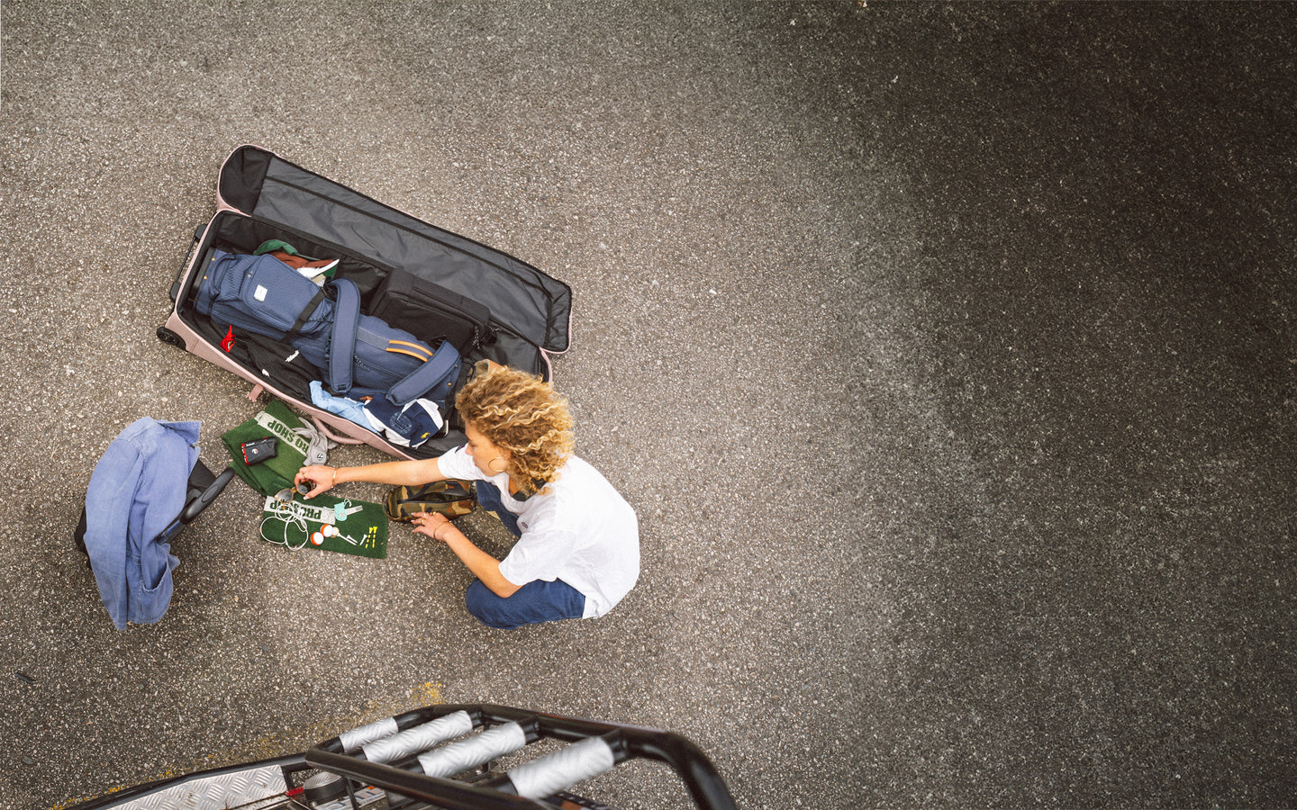Herschel Heritage™ Golf Travel Wheelie Bag