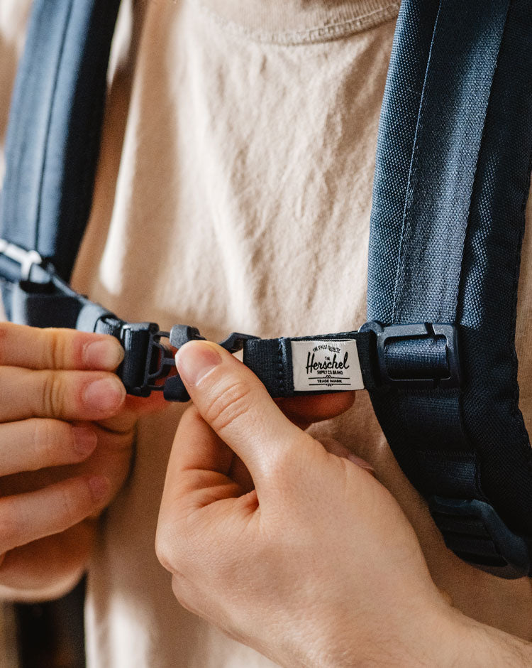Sternum Strap – Herschel Supply Co. UK