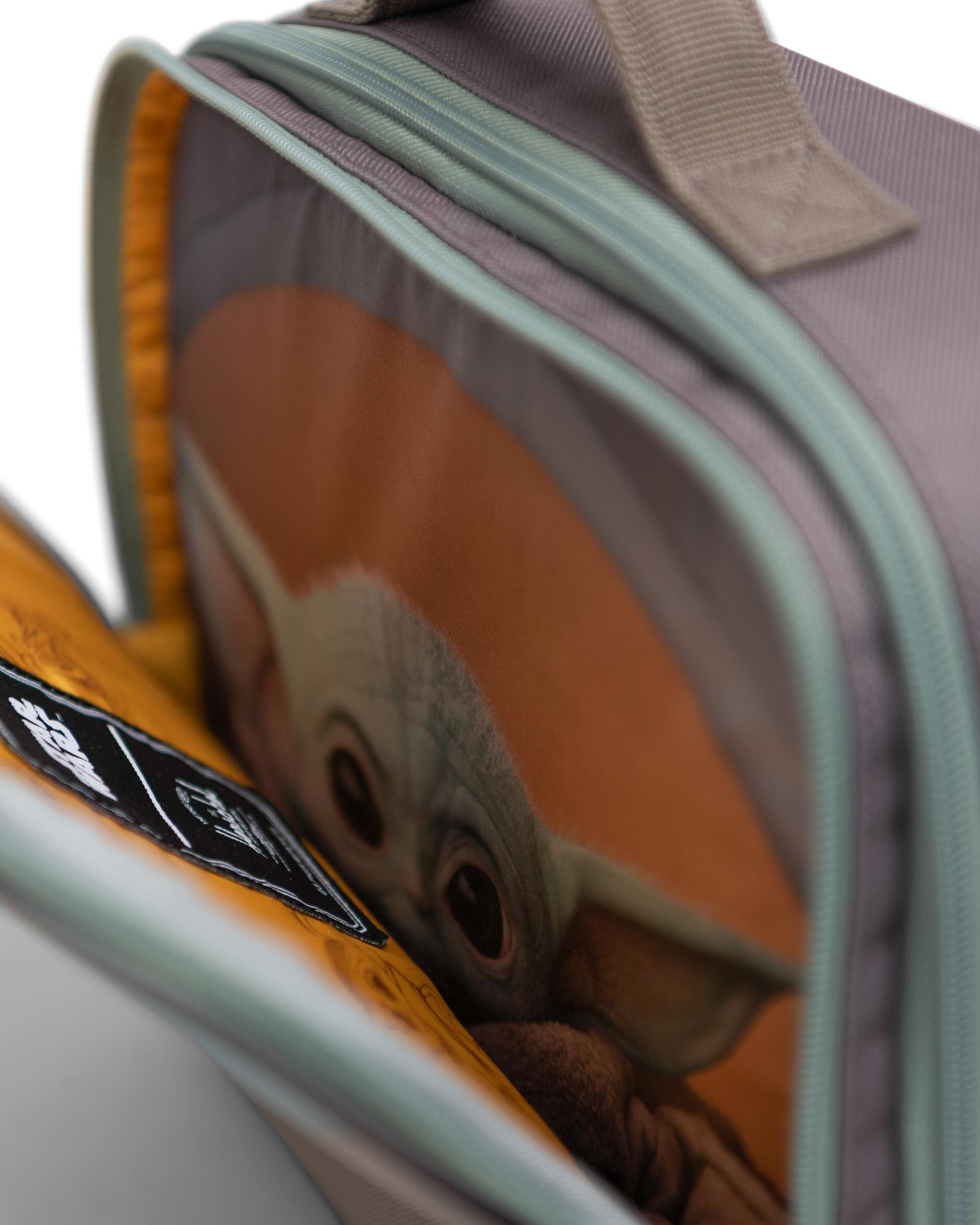 Front compartment with Grogu™ photo print