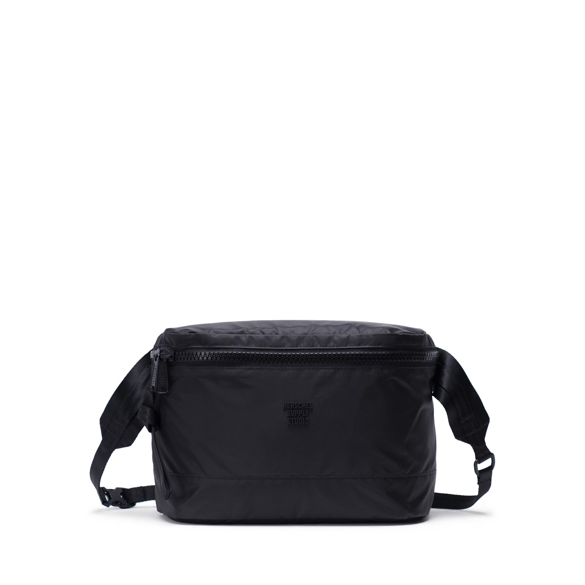 herschel hs7 tote