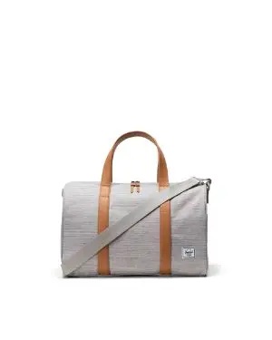 Herschel duffle best sale bag carry on