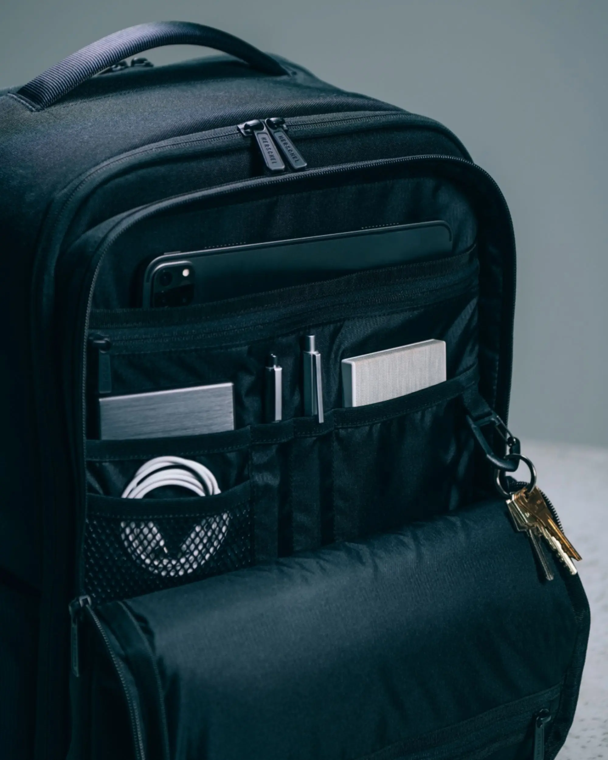 Kaslo Travel Backpack Tech - 32L