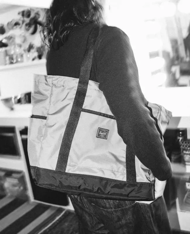 Herschel Heritage™ Tote | Nylon - 24.5L