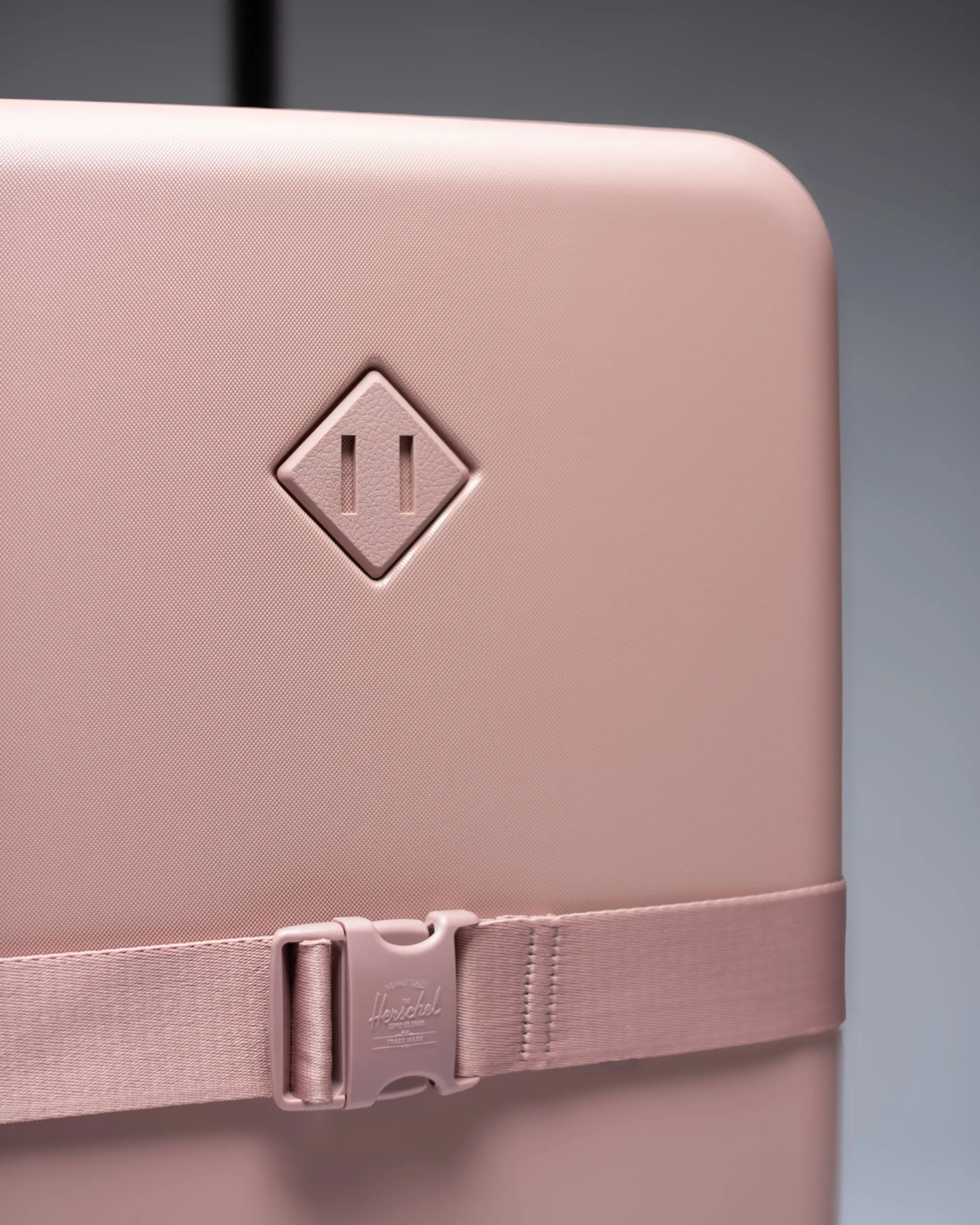 Herschel Heritage™ Hardshell Large Carry On Expandable - 42L